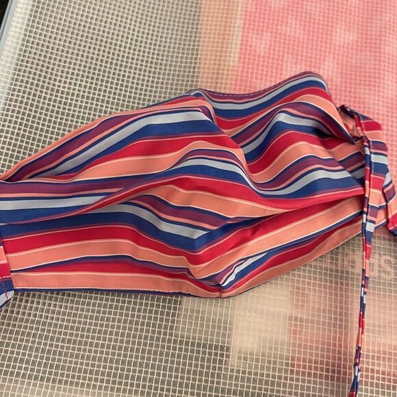 Multi-colored striped cloth face mask - Picture 4 of 4